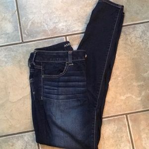 American eagle Hi rise super stretch size 6